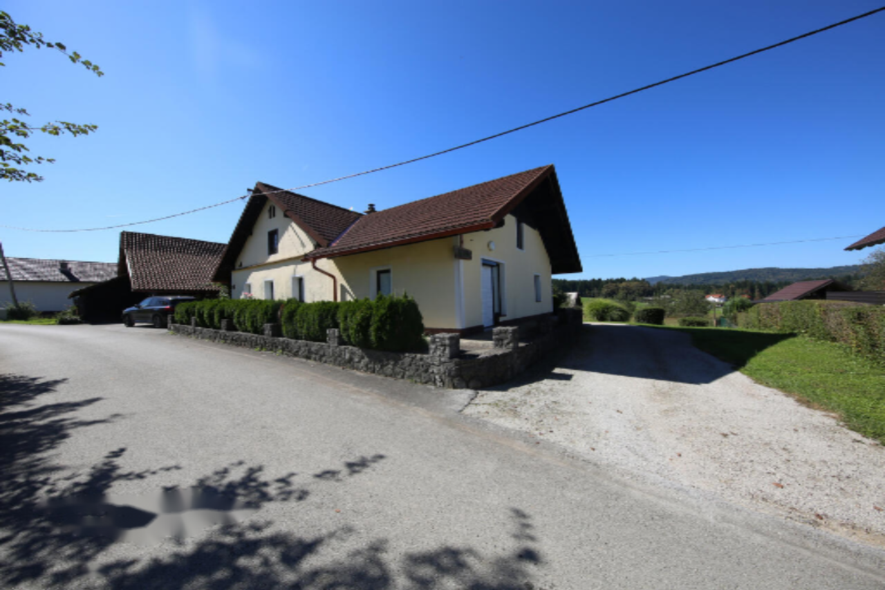 Ферма в Випаве, Словения, 115 000 м² - фото 5