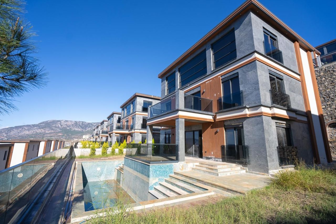 Вилла в Алании, Турция, 250 м² - фото 1