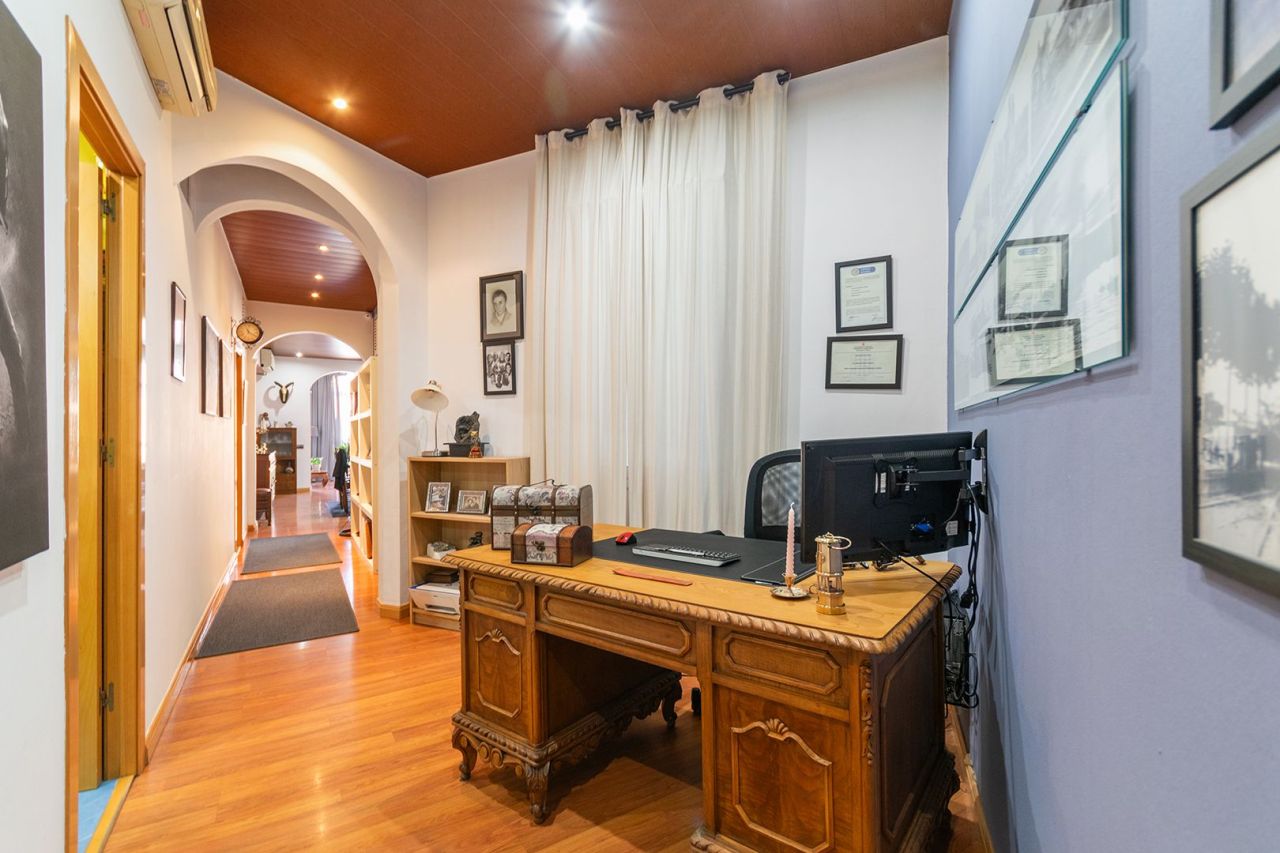 Квартира в Барселоне, Испания, 150 м² - фото 7