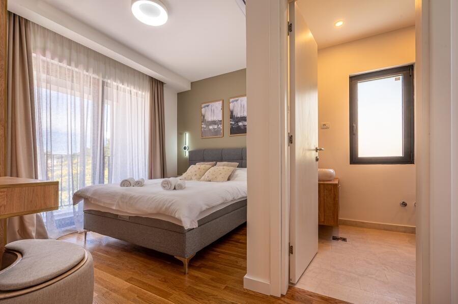 Дом в Тивате, Черногория, 250 м² - фото 9