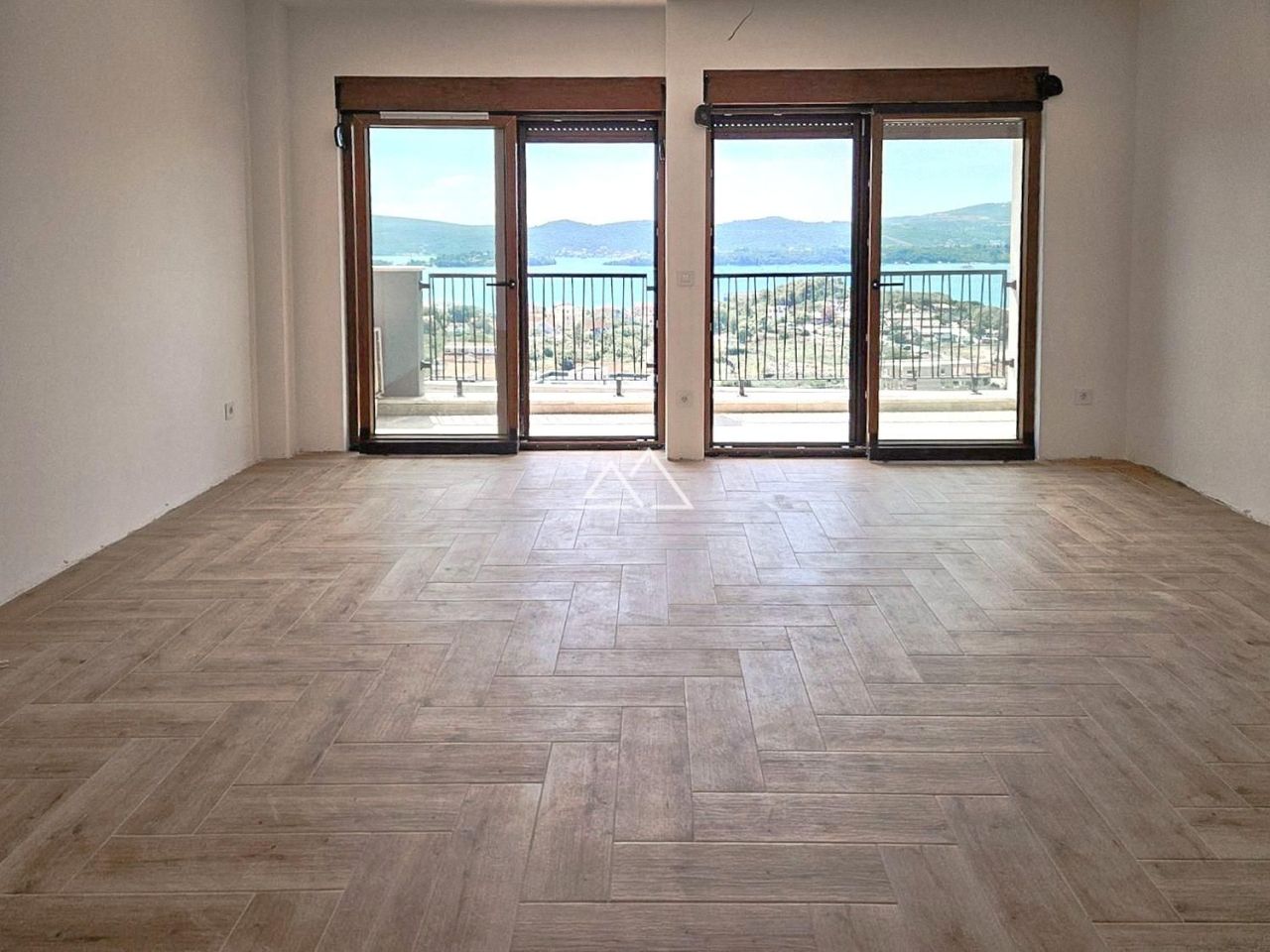 Апартаменты в Тивате, Черногория, 87 м² - фото 11