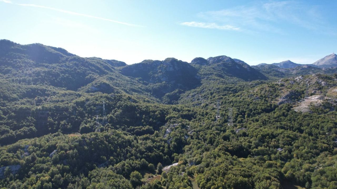 Земля в Цетине, Черногория, 2 210 м² - фото 9