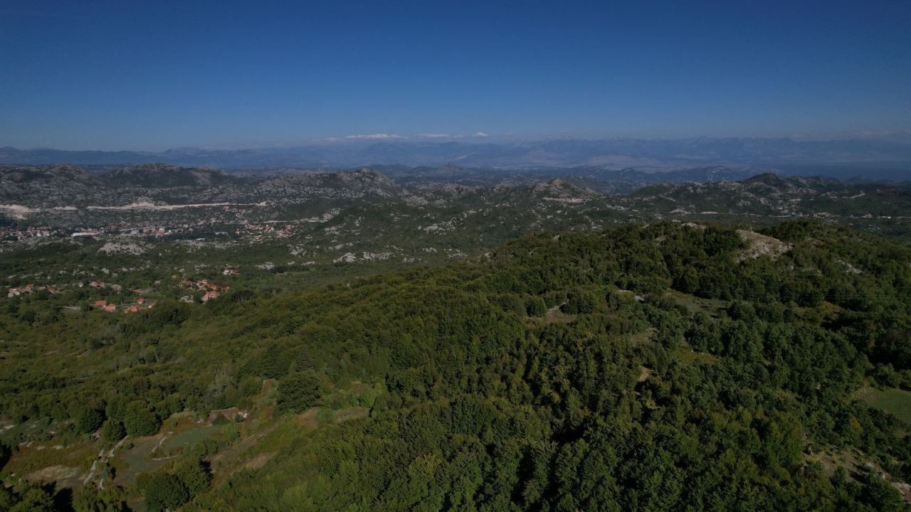 Земля в Цетине, Черногория, 2 210 м² - фото 17