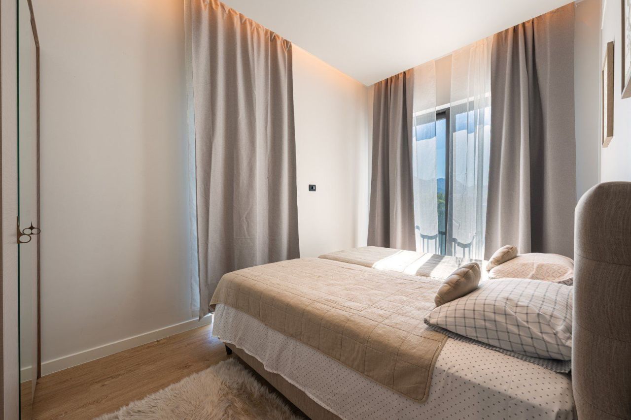 Апартаменты в Тивате, Черногория, 89 м² - фото 14