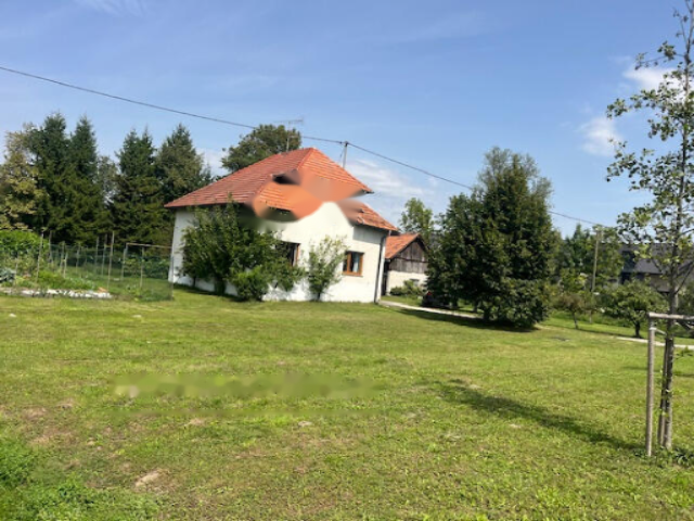 Земля в Любляне, Словения, 2 500 м² - фото 1