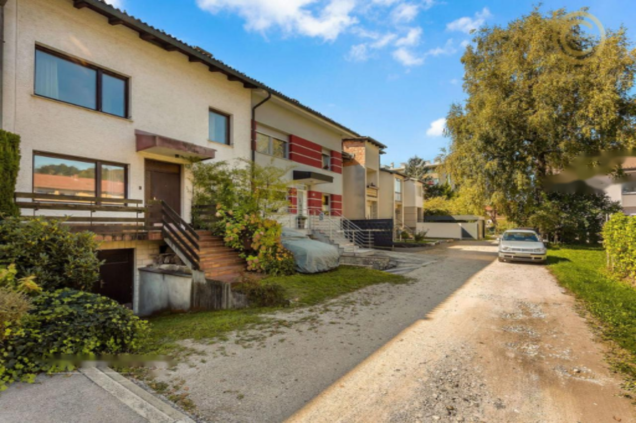 Дом в Любляне, Словения, 348 м² - фото 1