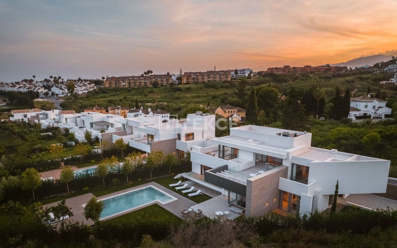 Вилла в Эстепоне, Испания, 626 м² - фото 16