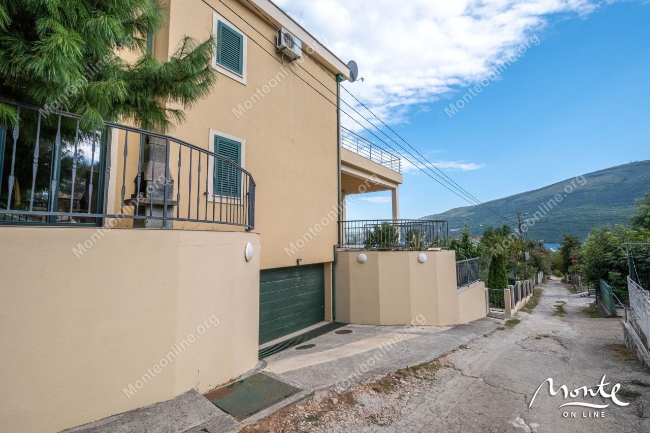 Вилла в Дженовичах, Черногория, 247.8 м² - фото 5