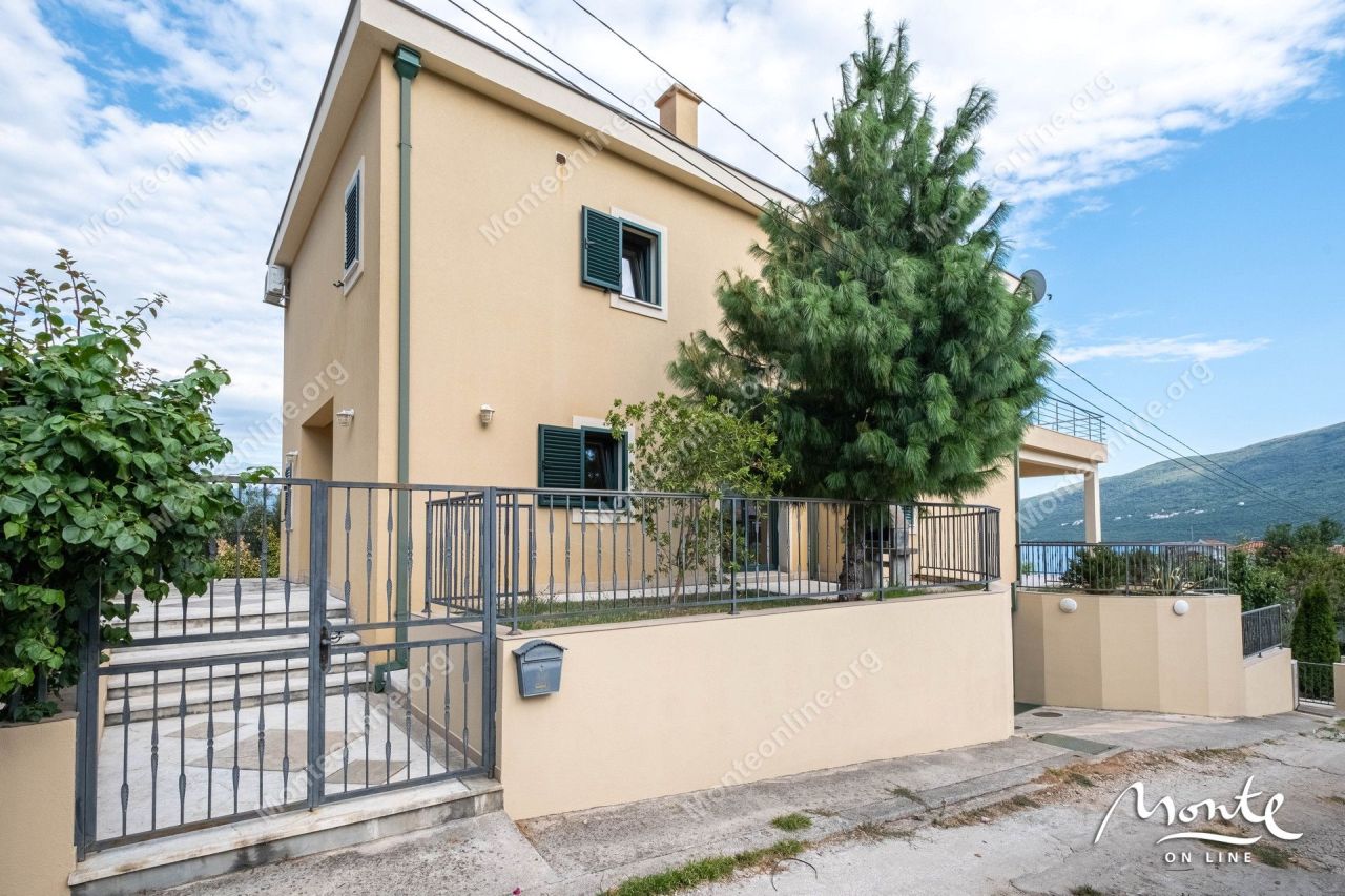 Вилла в Дженовичах, Черногория, 247.8 м² - фото 6