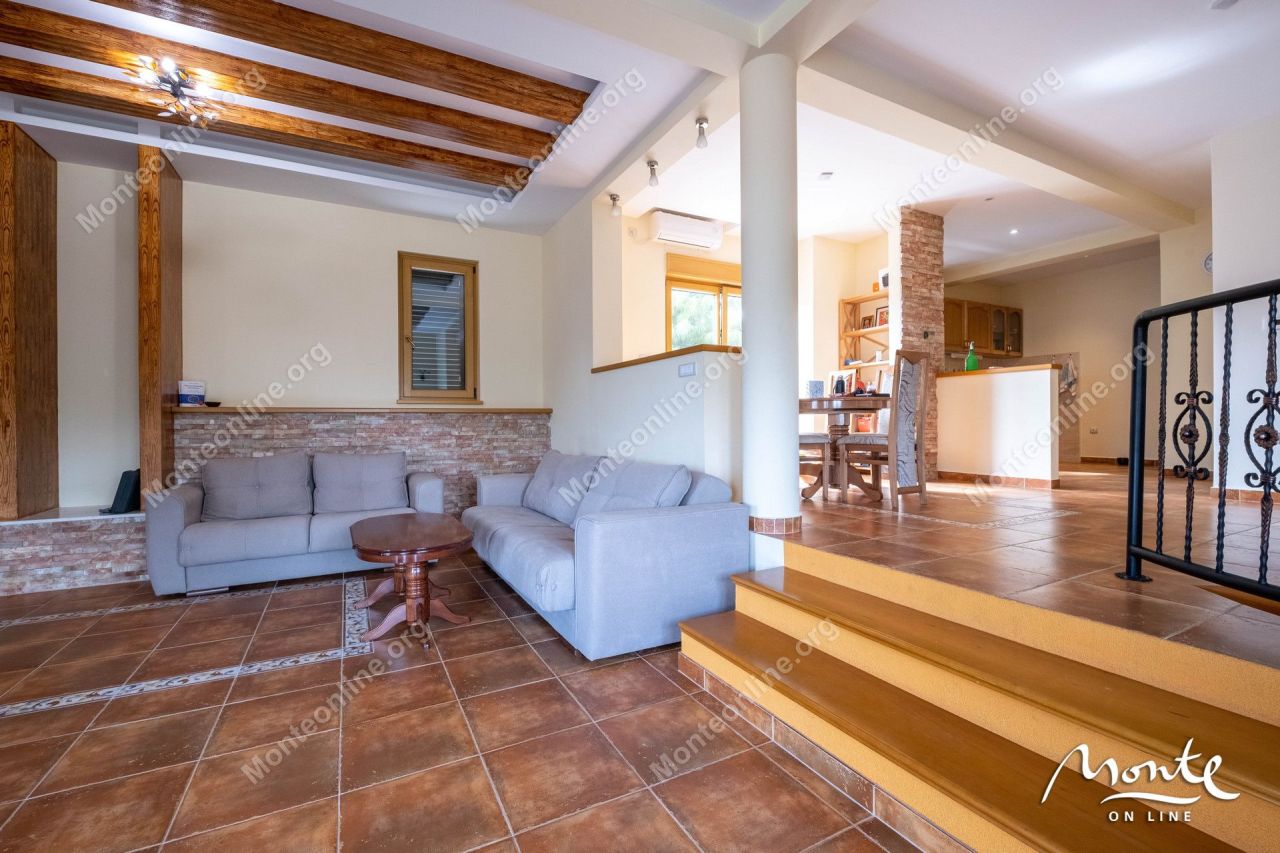 Вилла в Дженовичах, Черногория, 247.8 м² - фото 11