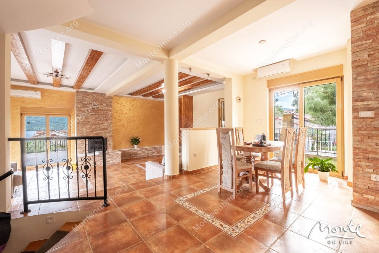 Вилла в Дженовичах, Черногория, 247.8 м² - фото 12