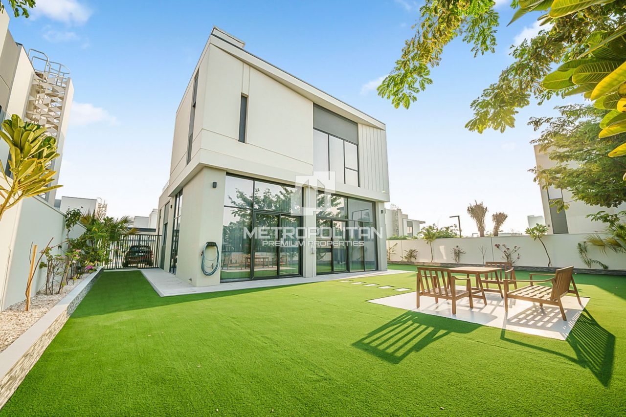 Вилла в Дубае, ОАЭ, 575 м² - фото 1