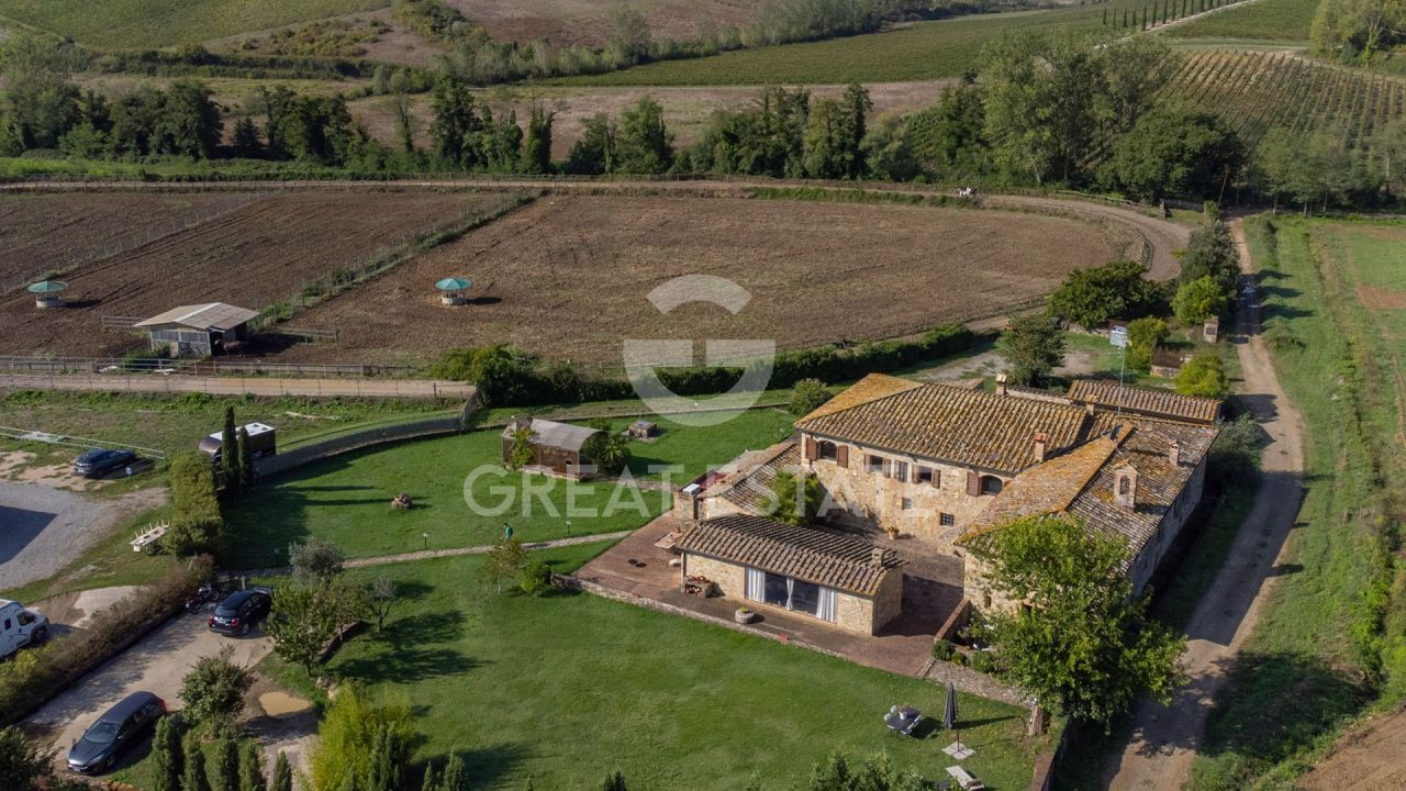 Дом в Кастельнуово, Италия, 1 223.2 м² - фото 9