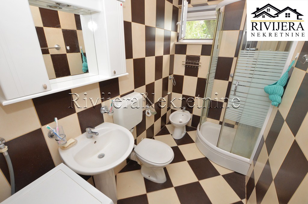 Квартира в Херцег-Нови, Черногория, 61 м² - фото 11