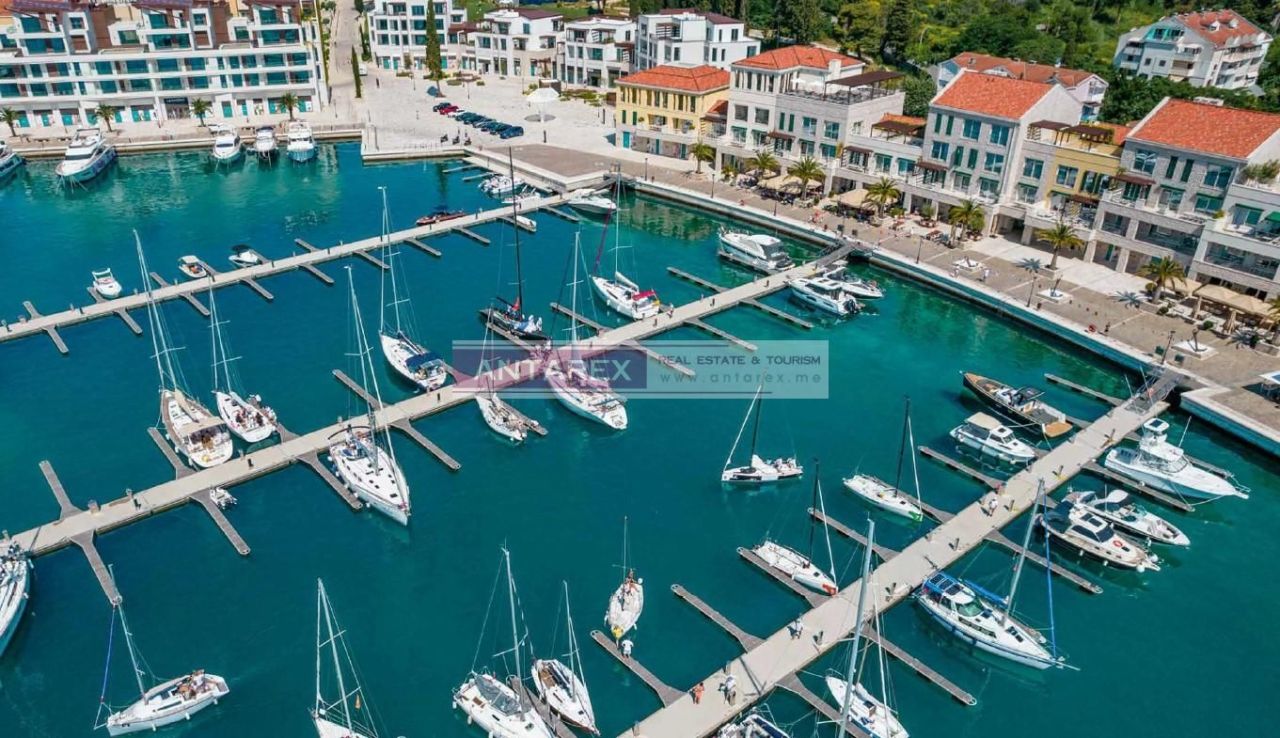 Апартаменты в Кумборе, Черногория, 133 м² - фото 1
