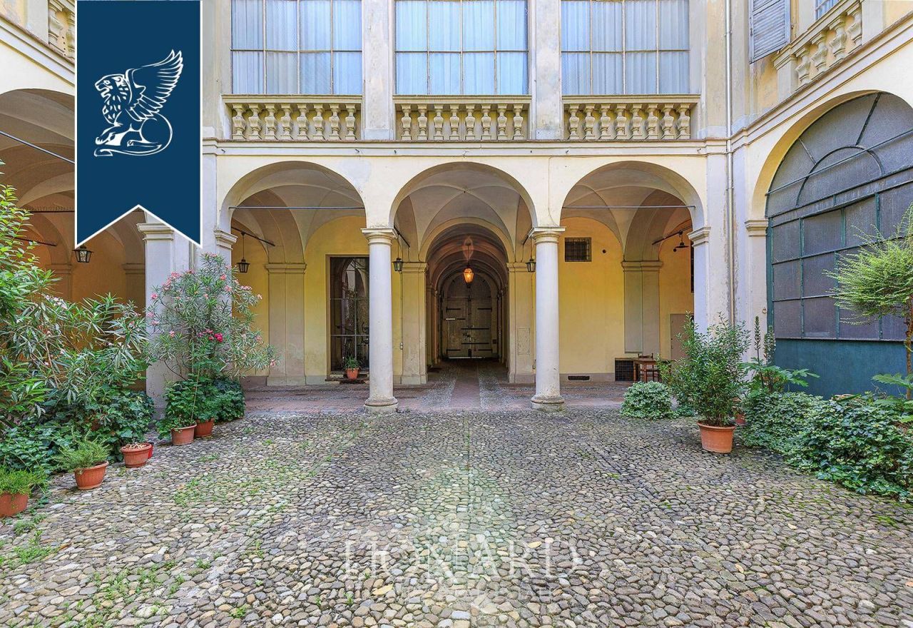 Дом в Реджо-Эмилии, Италия, 1 700 м² - фото 2