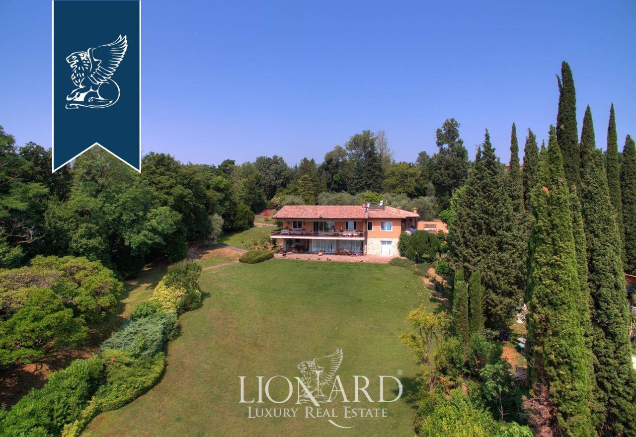 Вилла в Манерба-дель-Гарде, Италия, 750 м² - фото 4