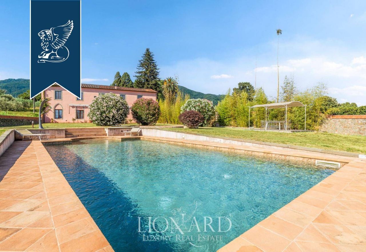 Вилла в Капаннори, Италия, 3 200 м² - фото 6