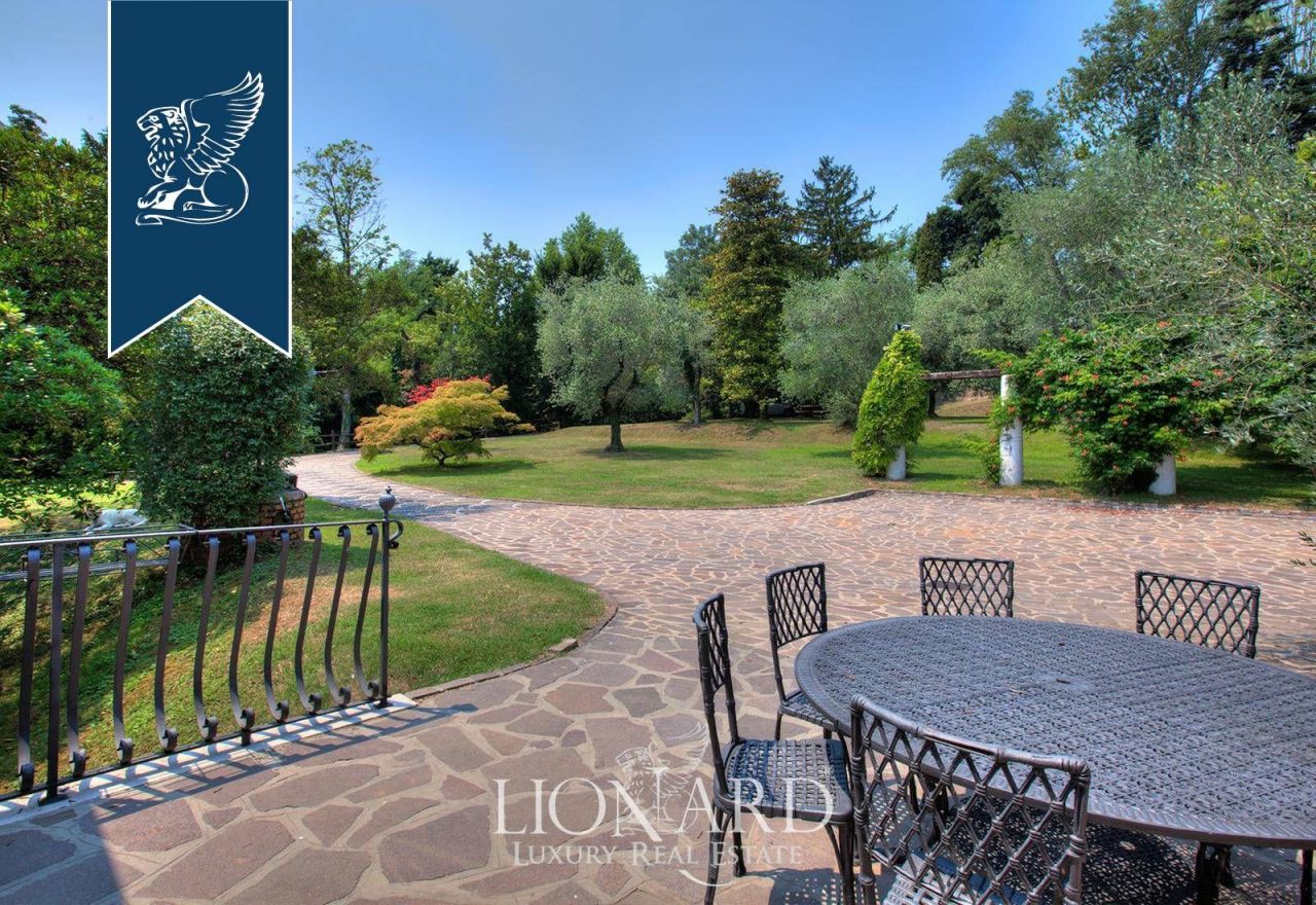 Вилла в Манерба-дель-Гарде, Италия, 750 м² - фото 12