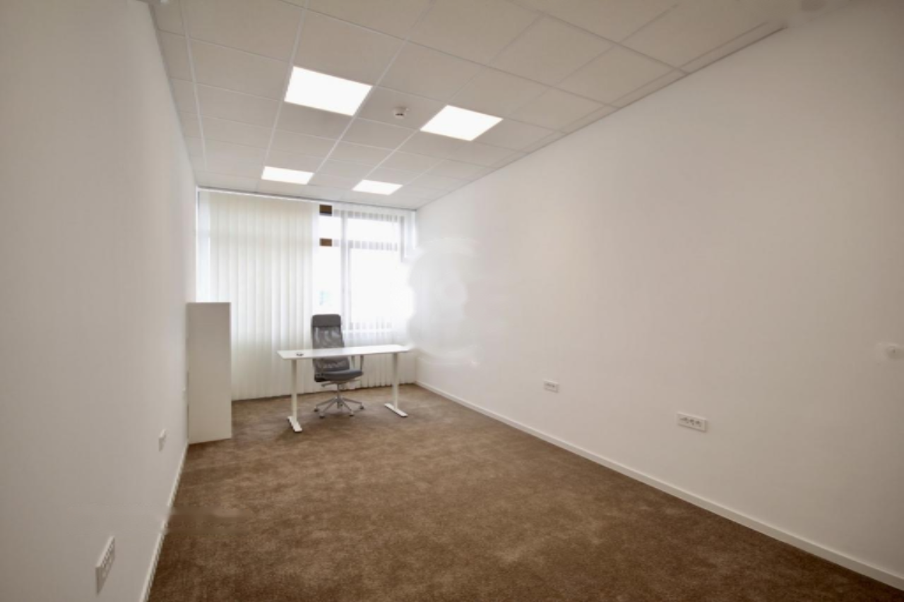 Офис в Любляне, Словения, 28 м² - фото 3