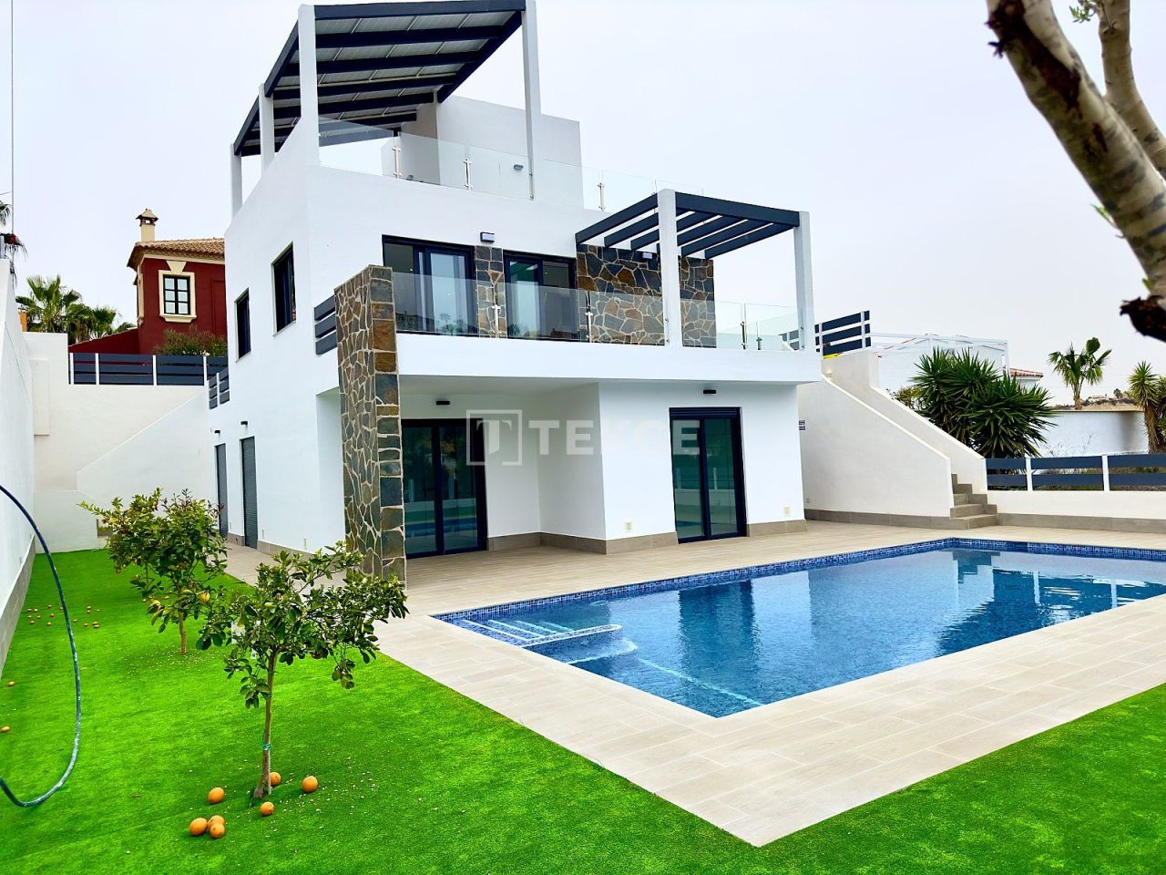 Вилла в Рохалесе, Испания, 260 м² - фото 2