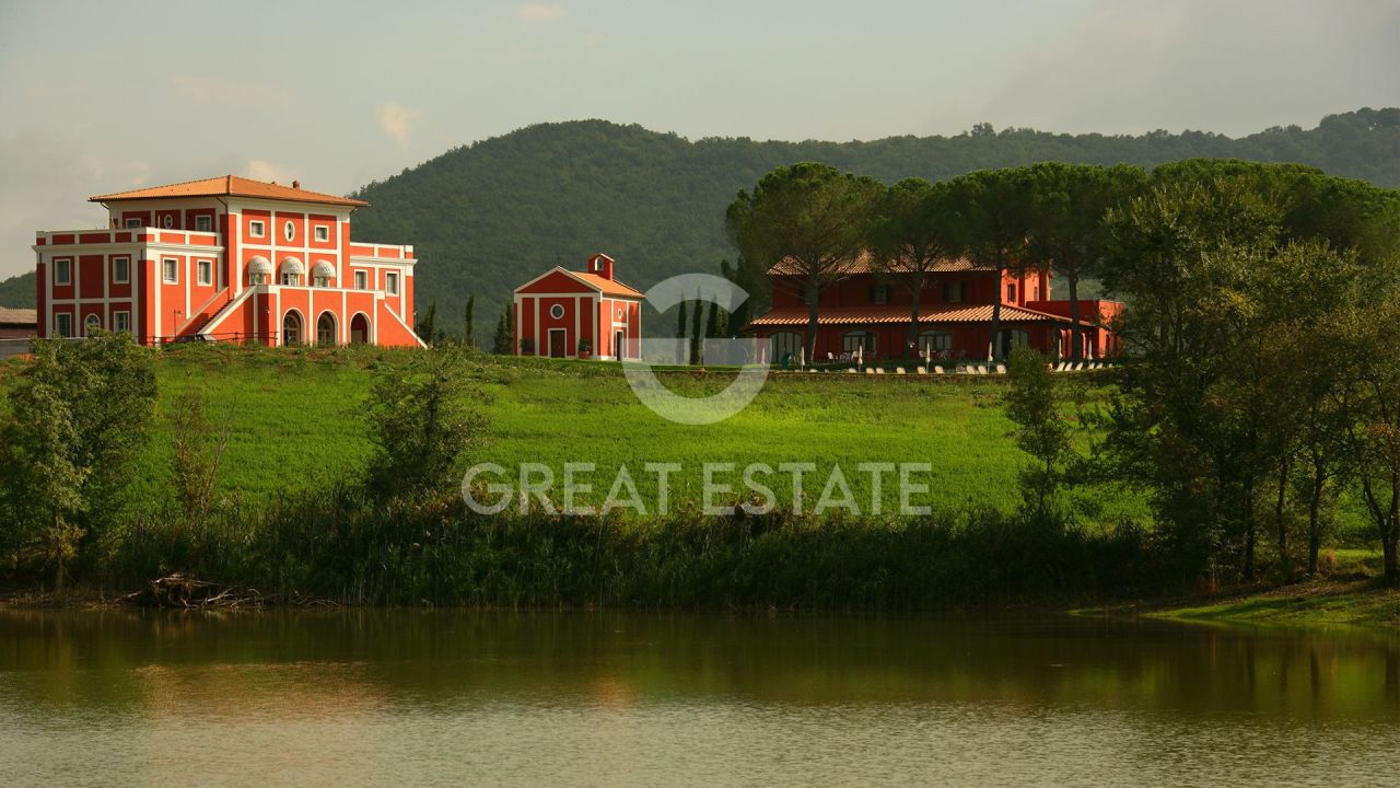 Вилла Manciano, Италия, 2 505 м² - фото 1
