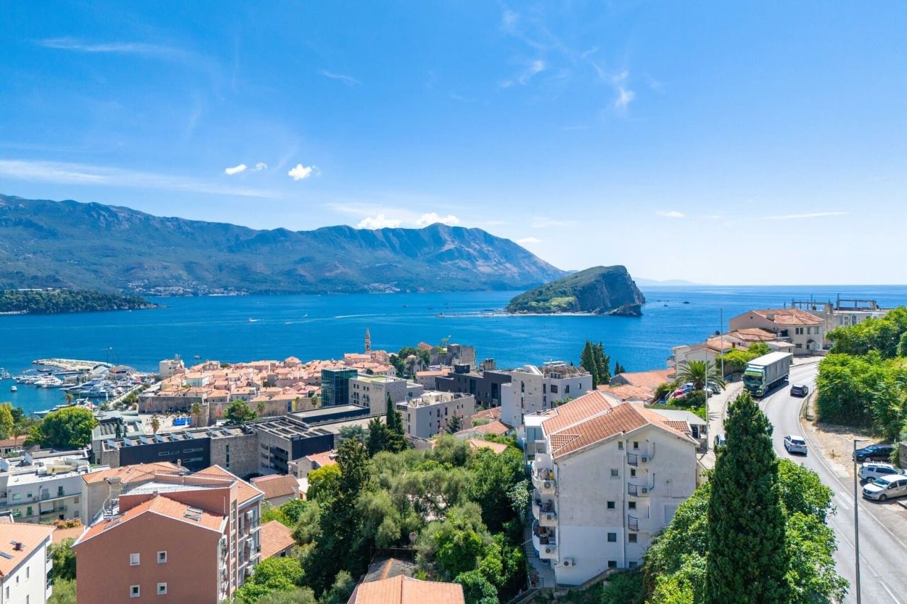 Апартаменты в Будве, Черногория, 73 м² - фото 1