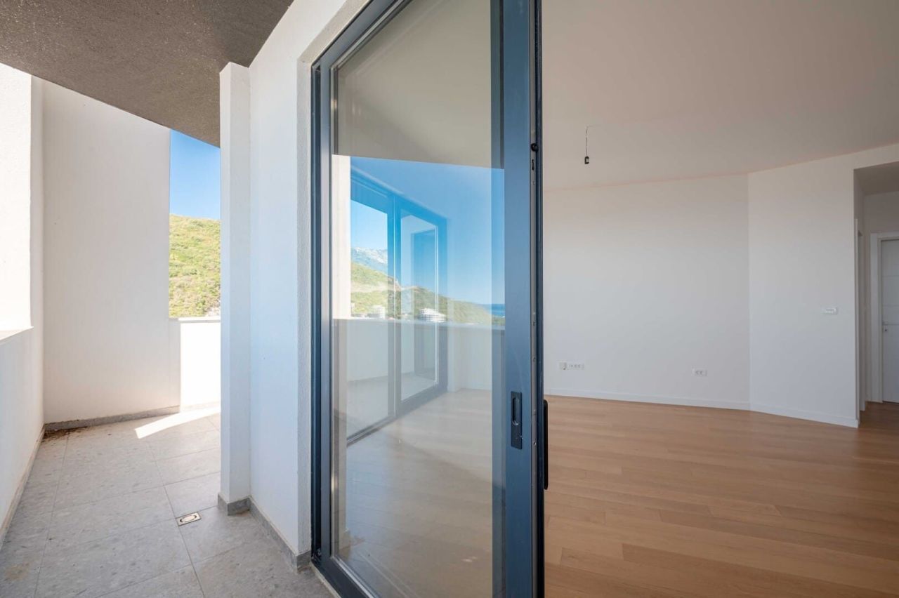 Апартаменты в Бечичи, Черногория, 69 м² - фото 12