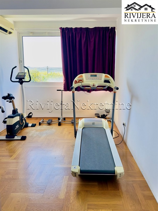 Квартира в Тивате, Черногория, 91 м² - фото 6