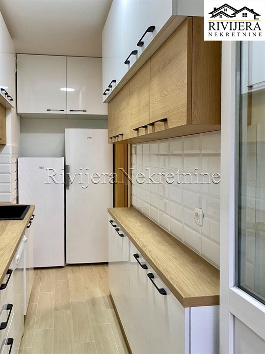 Квартира в Тивате, Черногория, 64 м² - фото 9