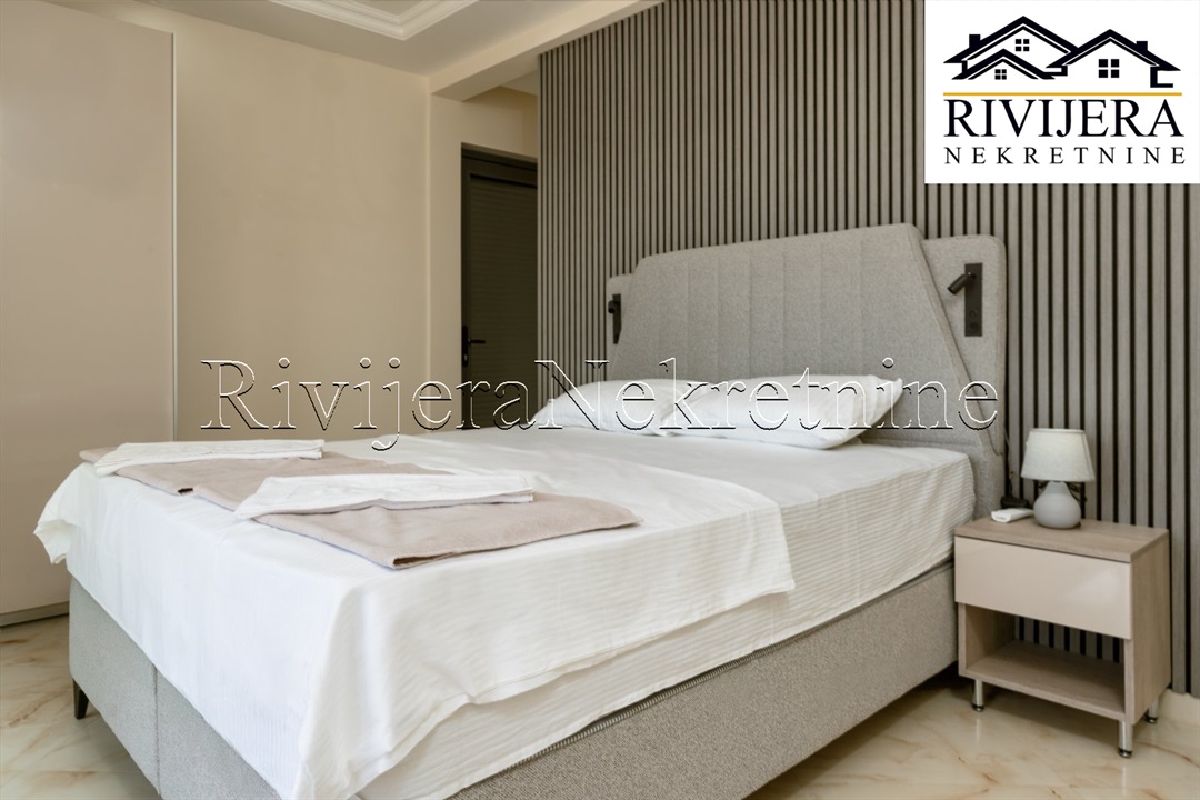 Вилла в Тивате, Черногория, 397 м² - фото 9