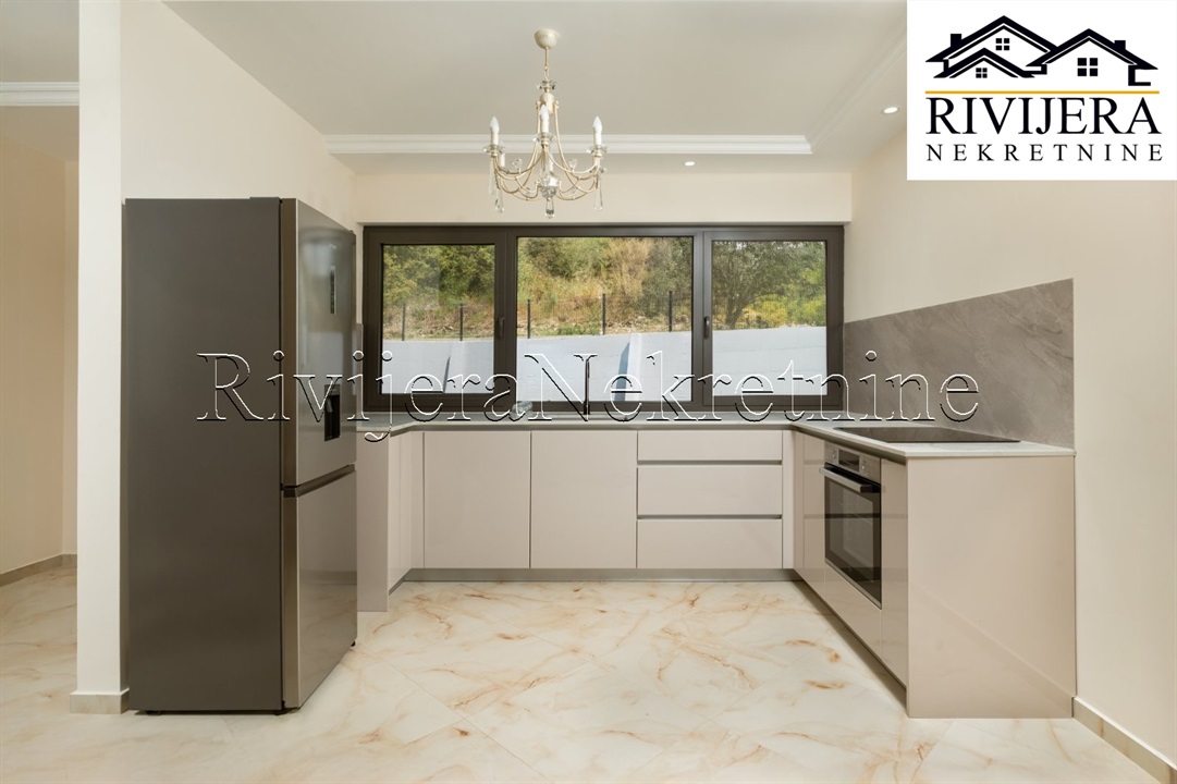 Вилла в Тивате, Черногория, 397 м² - фото 6