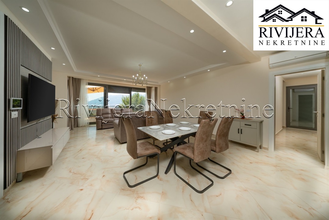 Вилла в Тивате, Черногория, 397 м² - фото 5