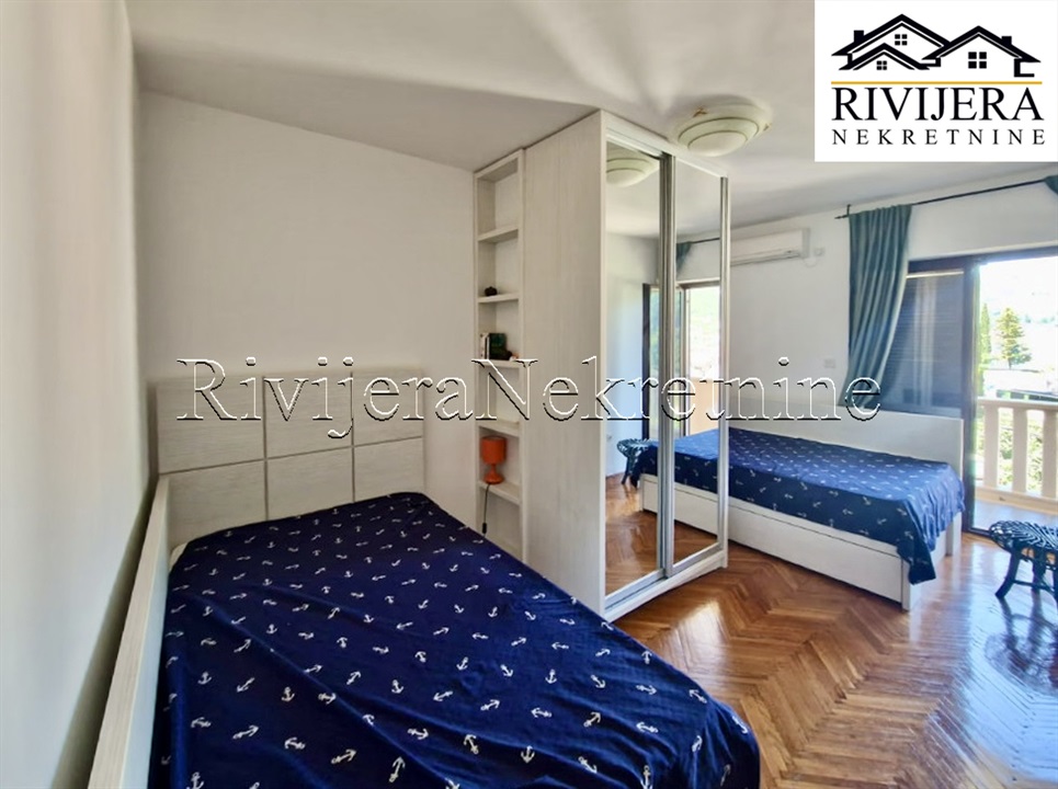 Вилла в Тивате, Черногория, 245 м² - фото 3