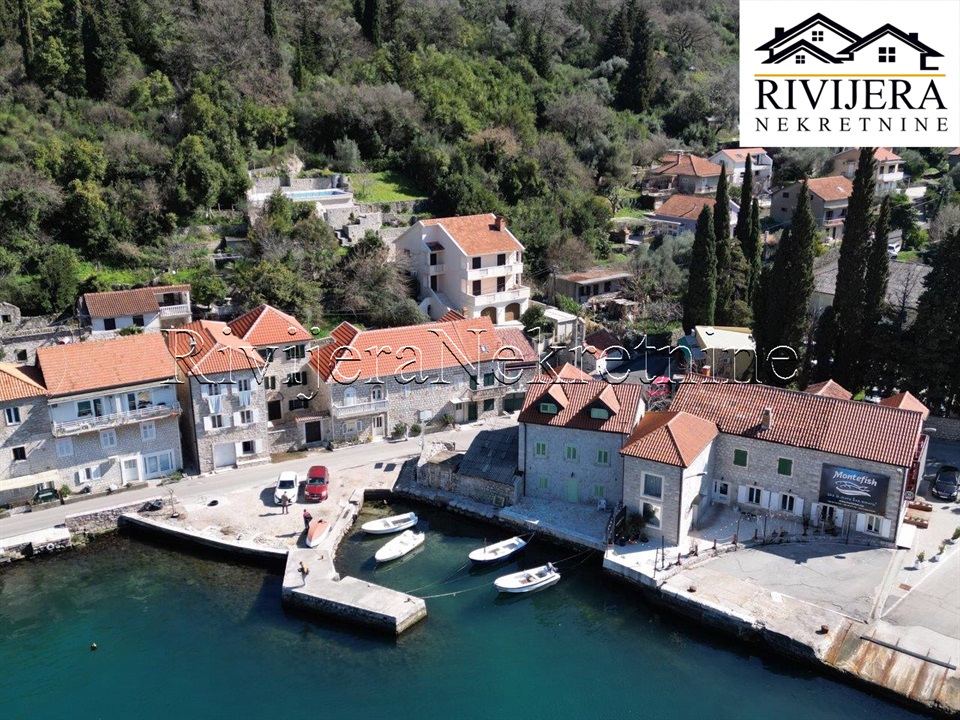 Вилла в Тивате, Черногория, 245 м² - фото 9