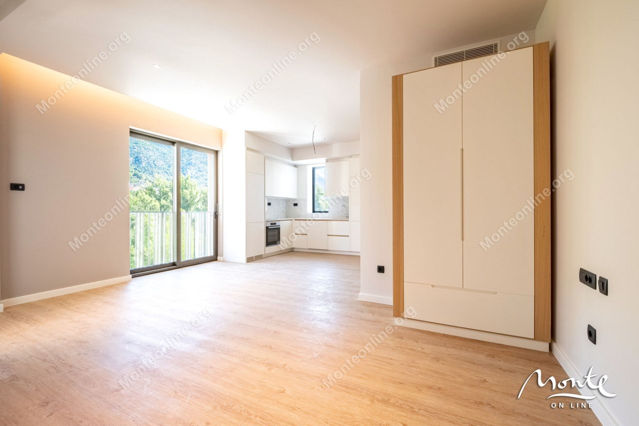 Апартаменты в Тивате, Черногория, 134 м² - фото 2