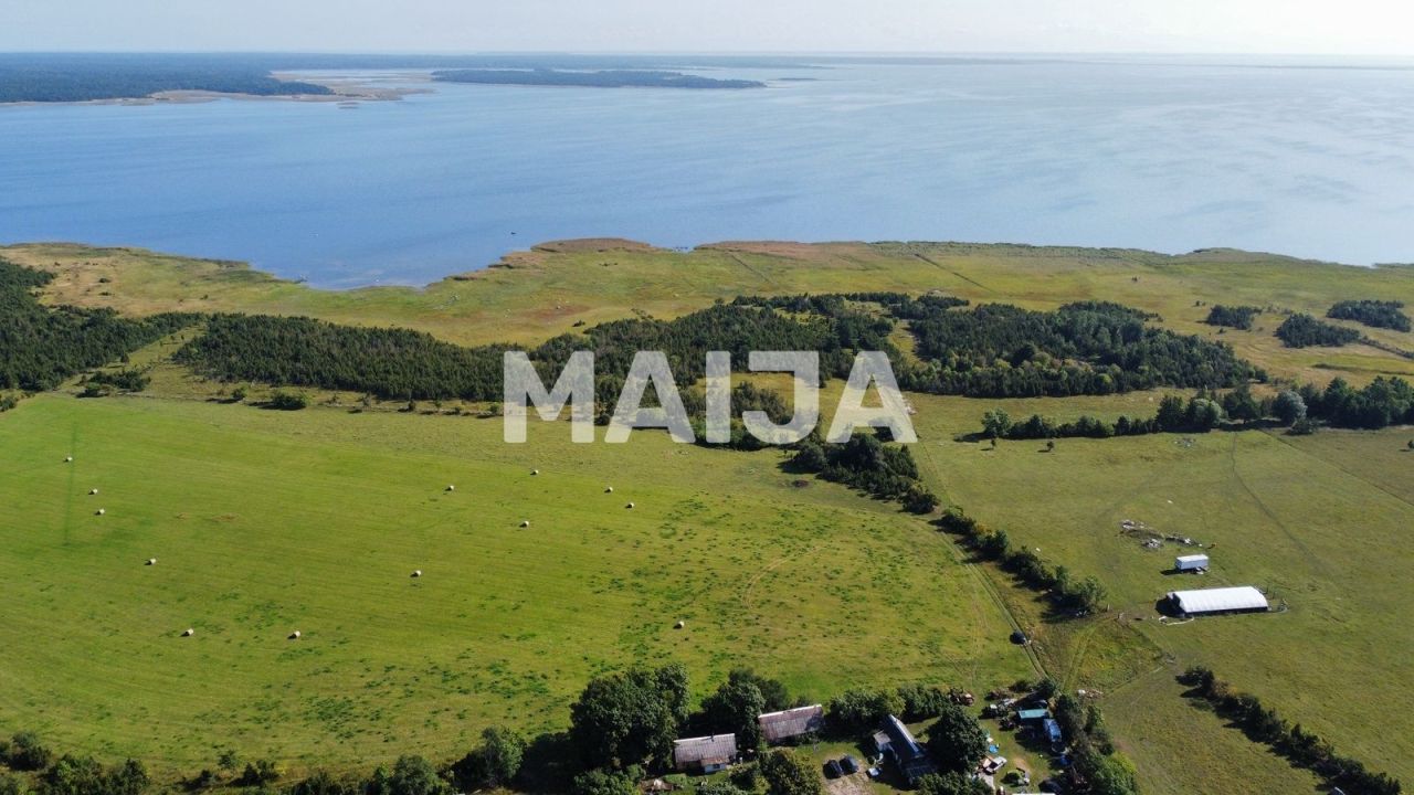 Земля Pöide-Keskvere küla, Эстония, 41 812 м² - фото 1