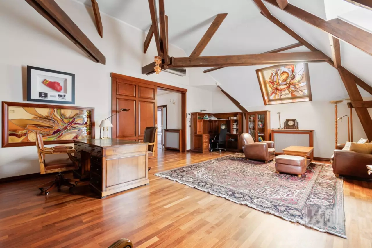 Коттедж в Париже, Франция, 600 м² - фото 10