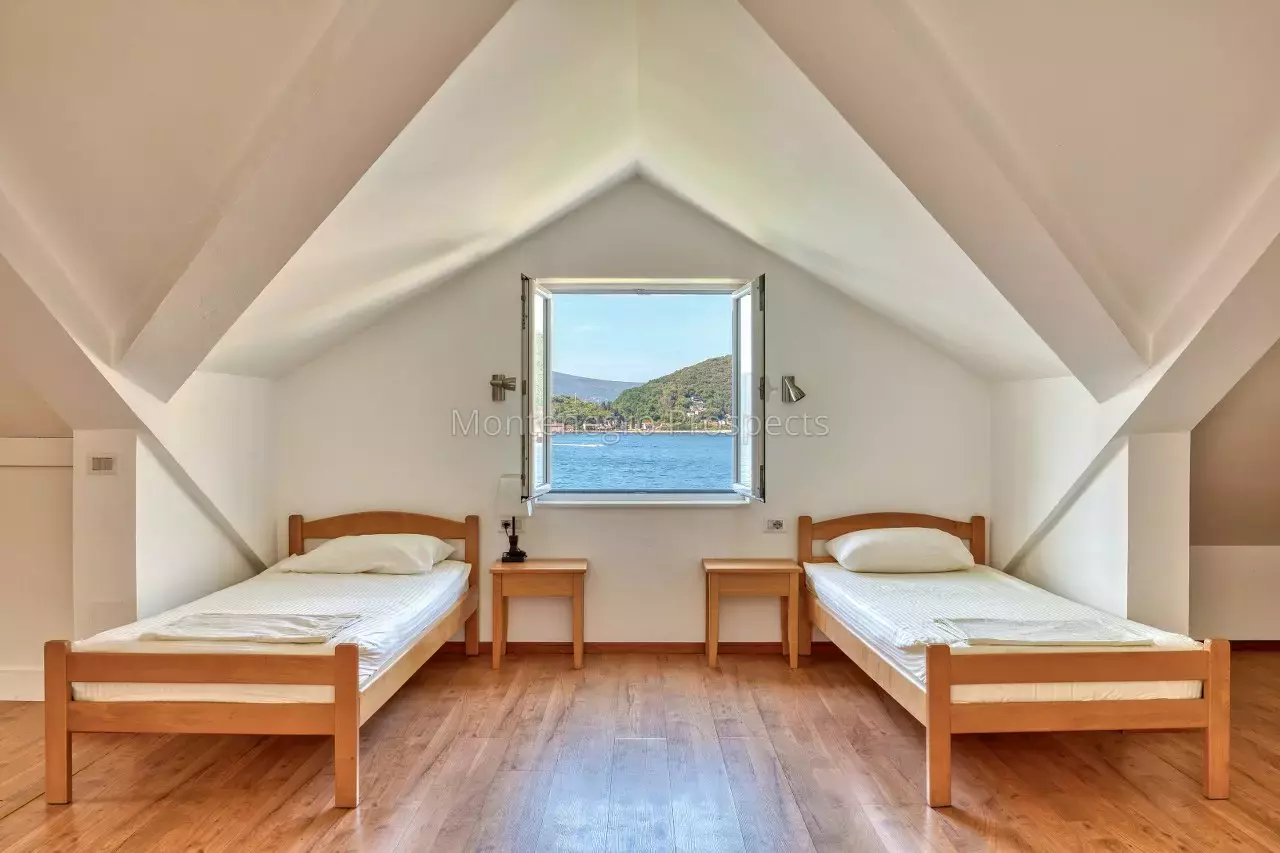 Дом в Тивате, Черногория, 546 м² - фото 2