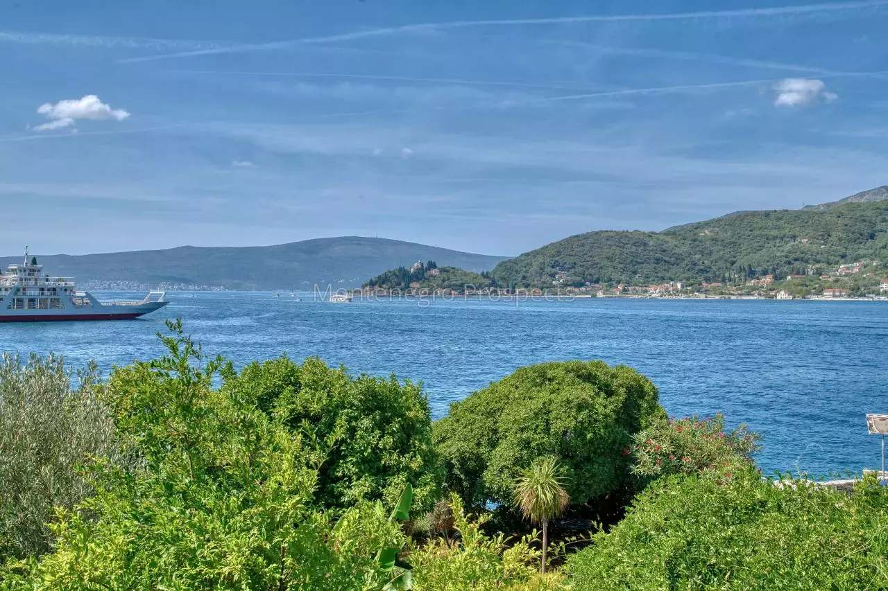 Дом в Тивате, Черногория, 546 м² - фото 17