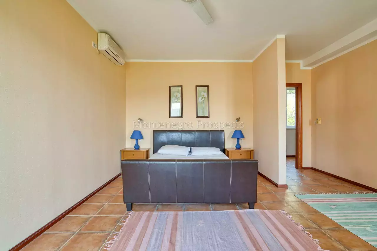 Дом в Тивате, Черногория, 546 м² - фото 18