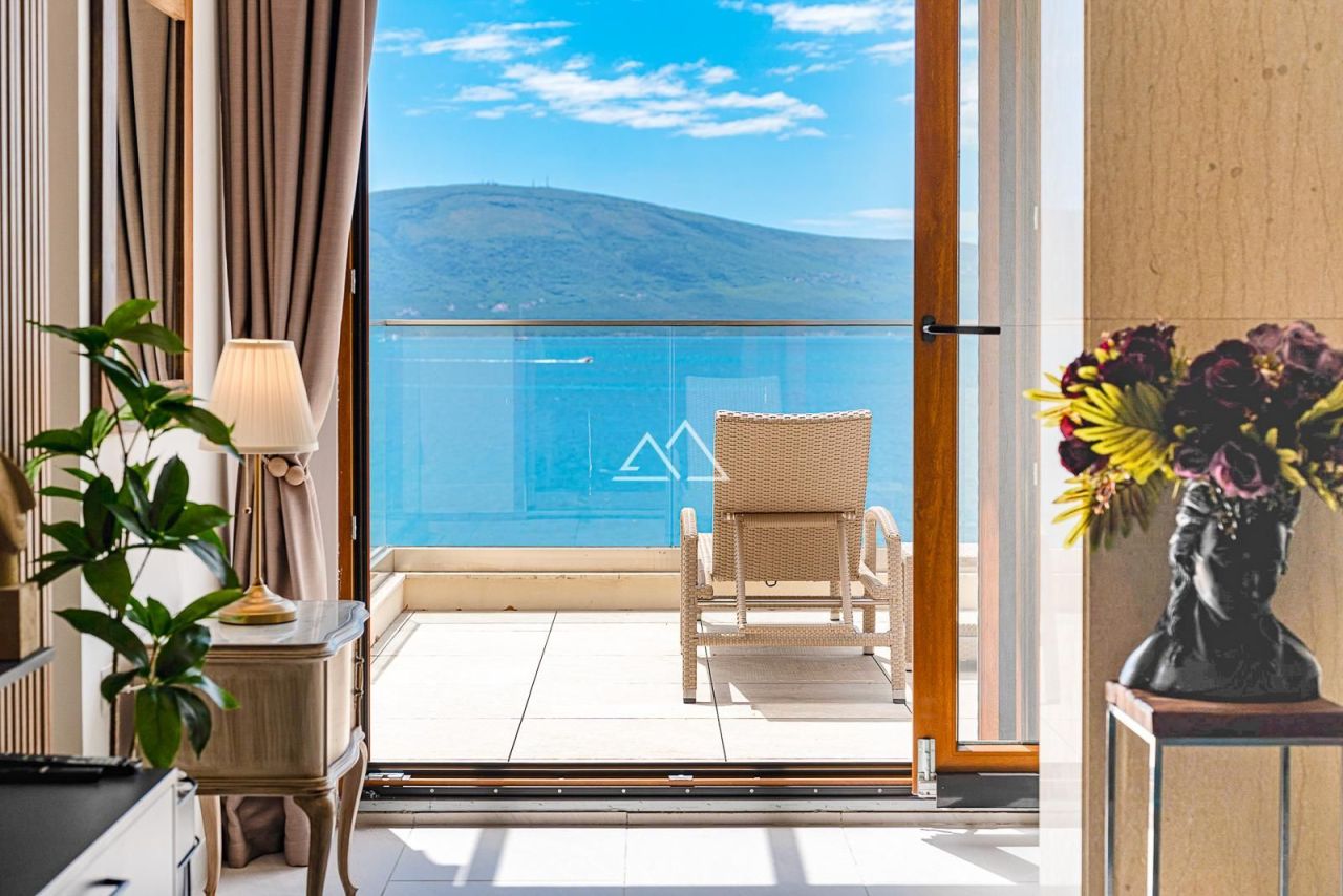 Апартаменты в Тивате, Черногория, 91 м² - фото 2