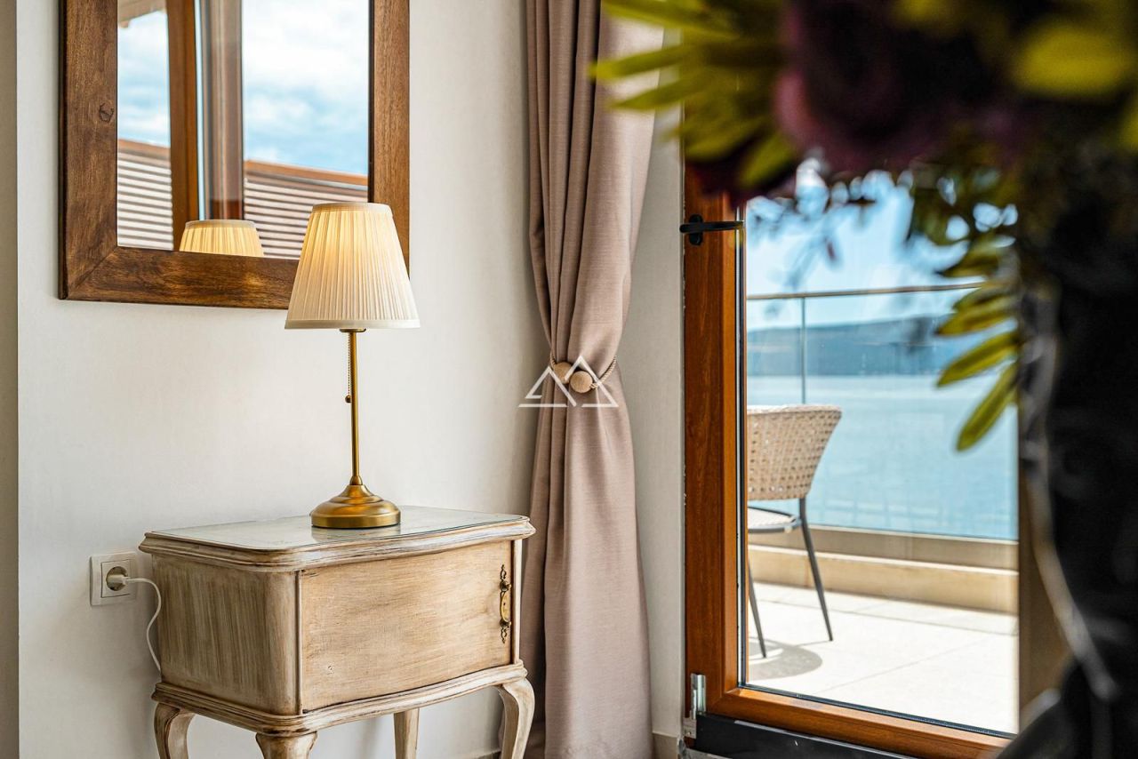 Апартаменты в Тивате, Черногория, 91 м² - фото 7