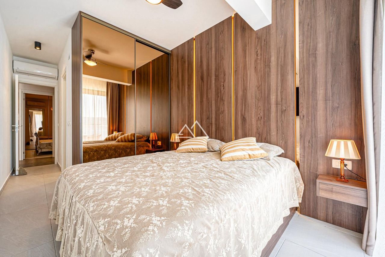 Апартаменты в Тивате, Черногория, 91 м² - фото 11