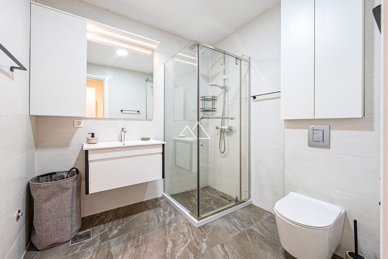 Апартаменты в Тивате, Черногория, 91 м² - фото 15