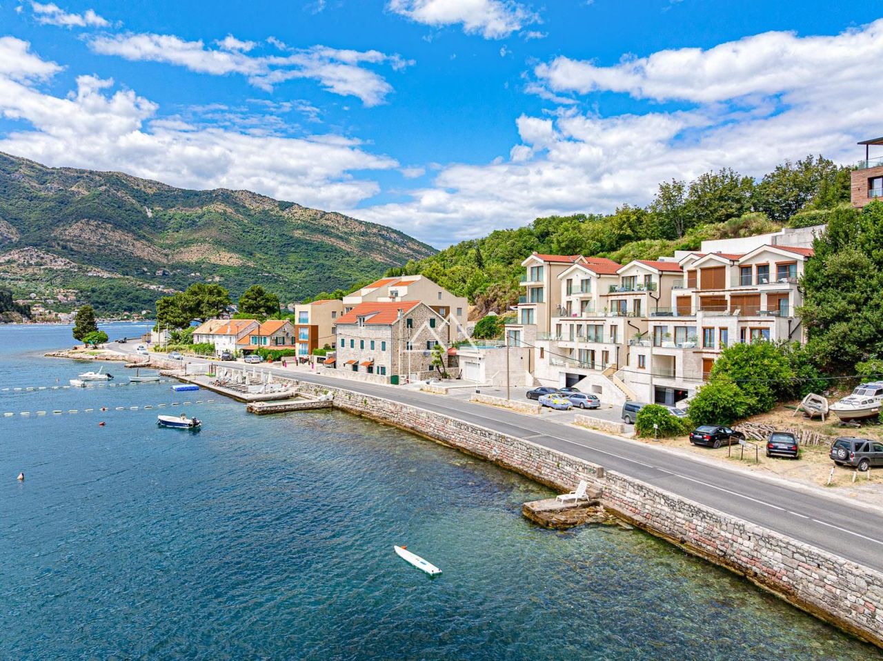 Апартаменты в Тивате, Черногория, 91 м² - фото 19