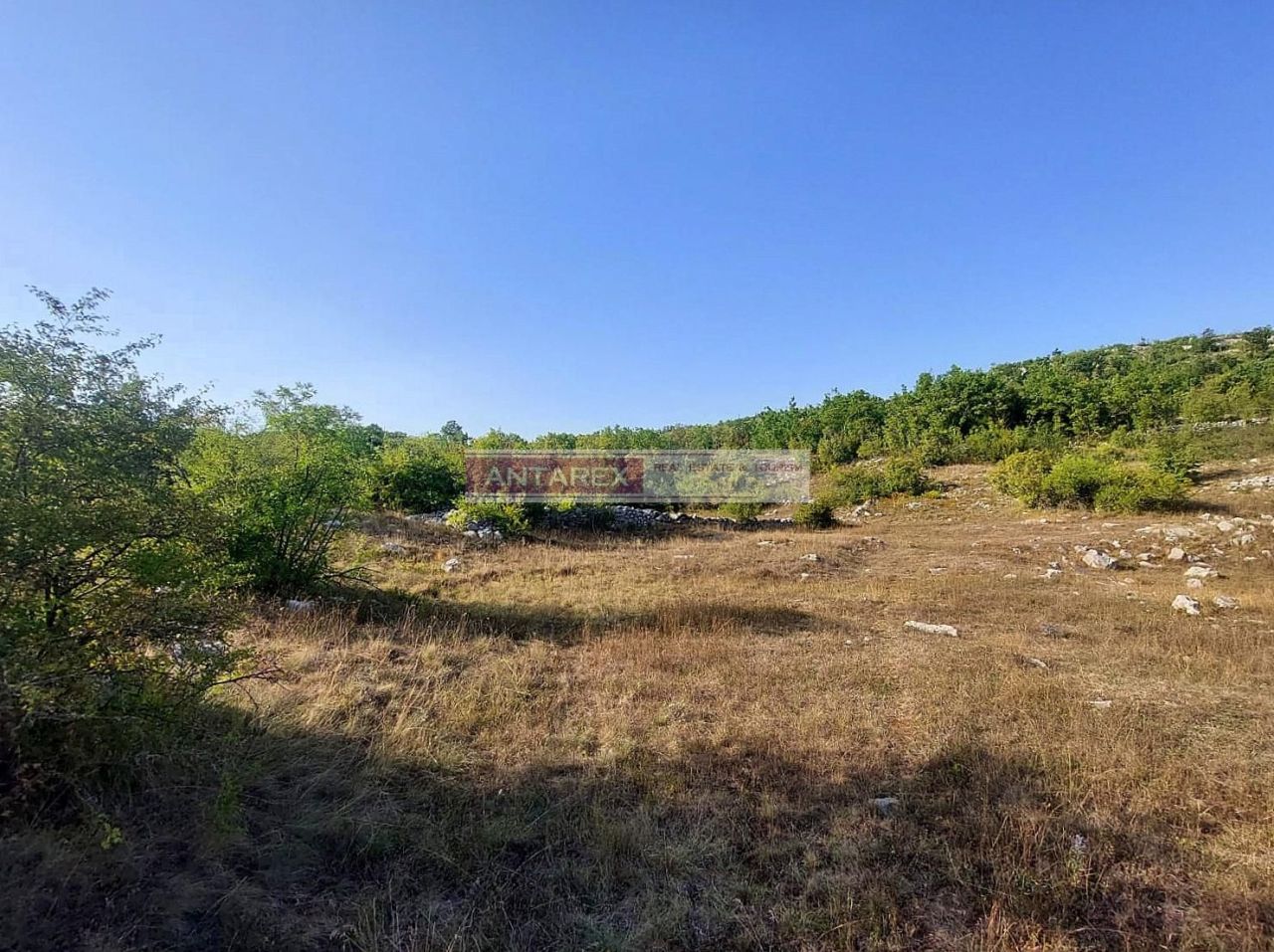 Земля в Никшиче, Черногория, 28 811 м² - фото 1