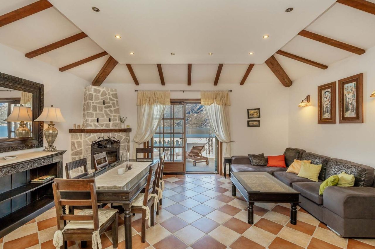 Апартаменты в Костанице, Черногория, 92 м² - фото 1