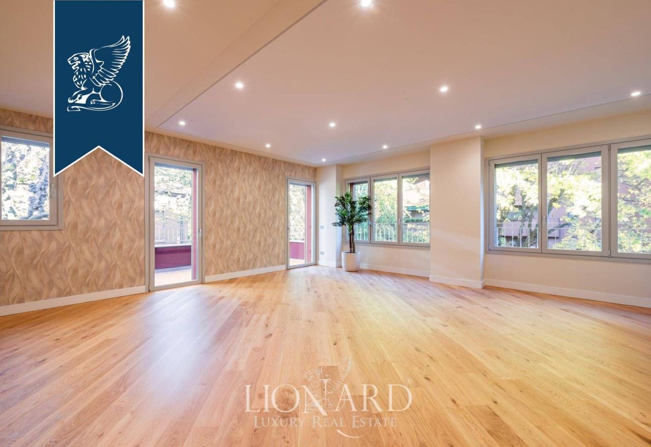 Апартаменты в Милане, Италия, 130 м² - фото 2