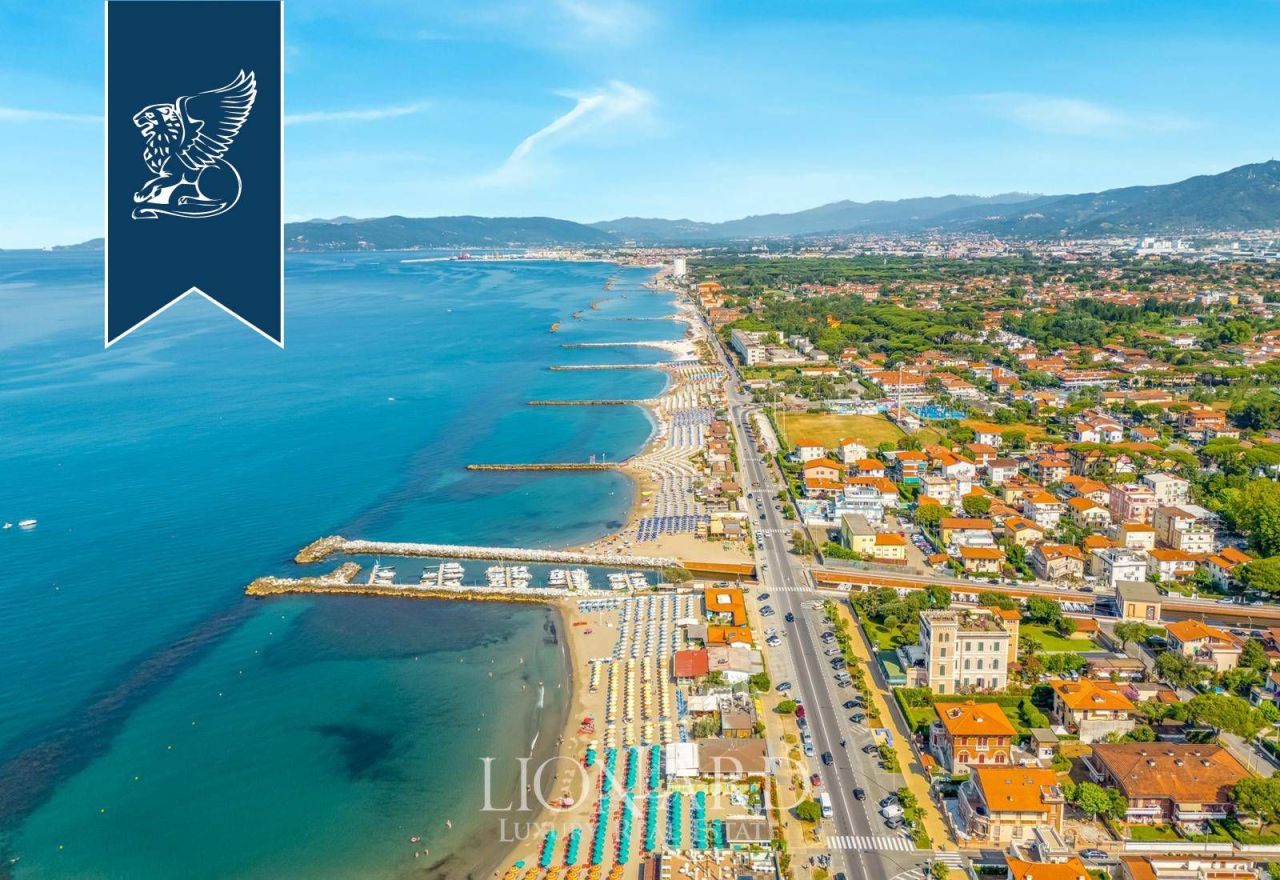 Отель, гостиница в Массе, Италия, 1 869 м² - фото 5